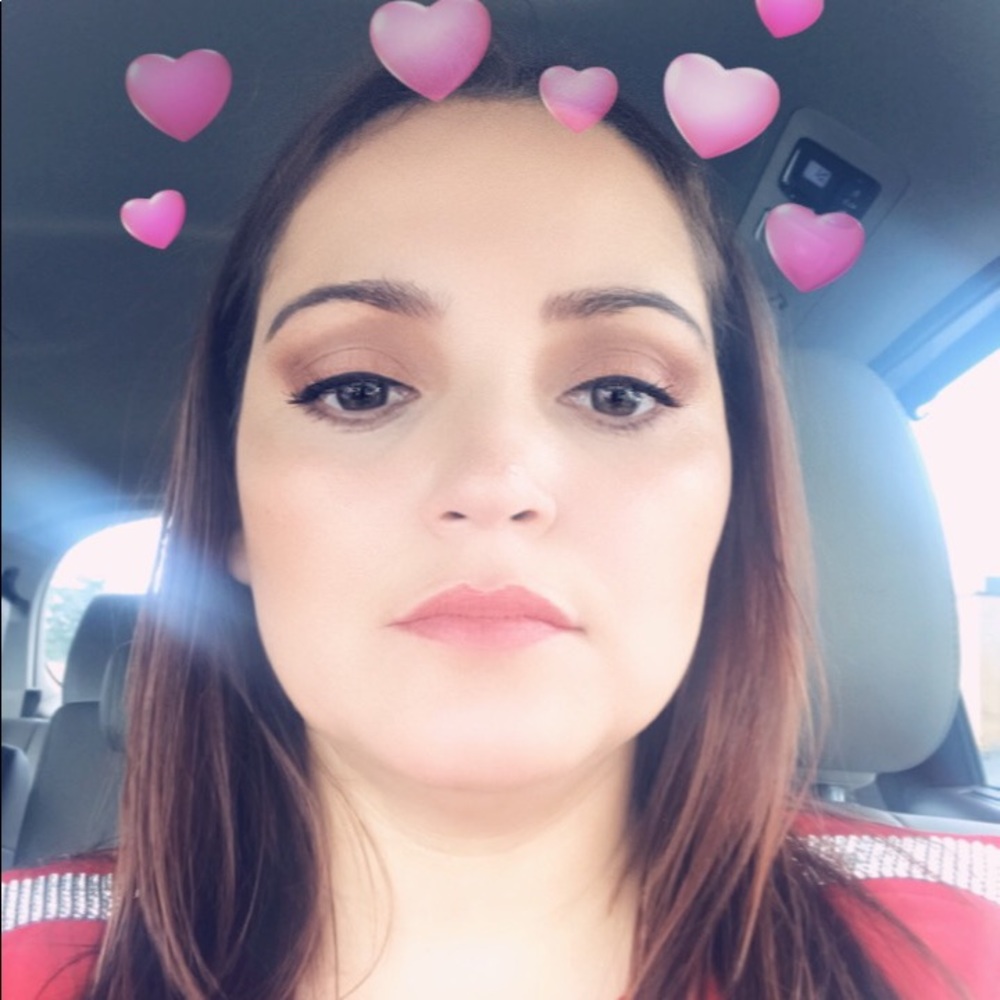 Meet your Posher, Raquel